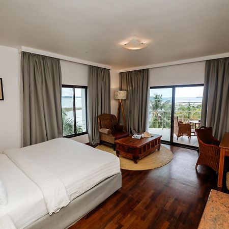 Coral Beach Hotel Daressalam Exterior foto