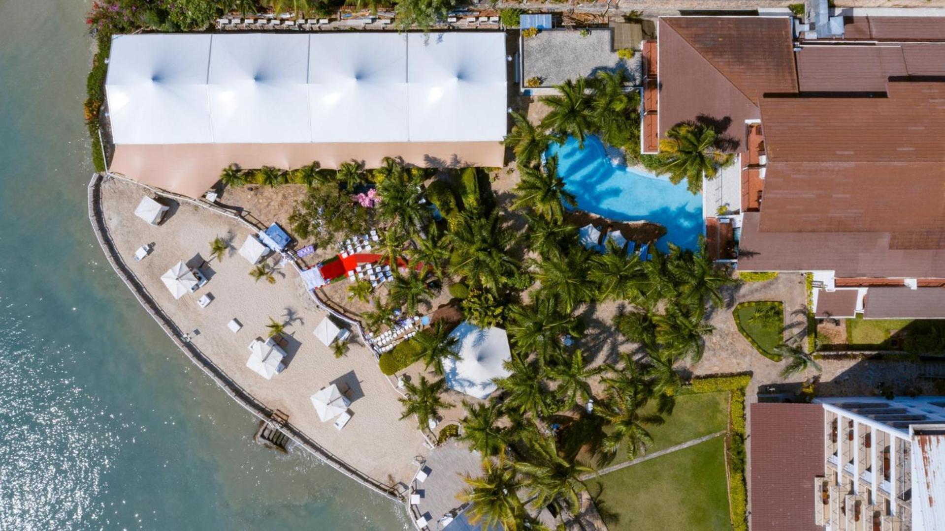 Coral Beach Hotel Daressalam Exterior foto