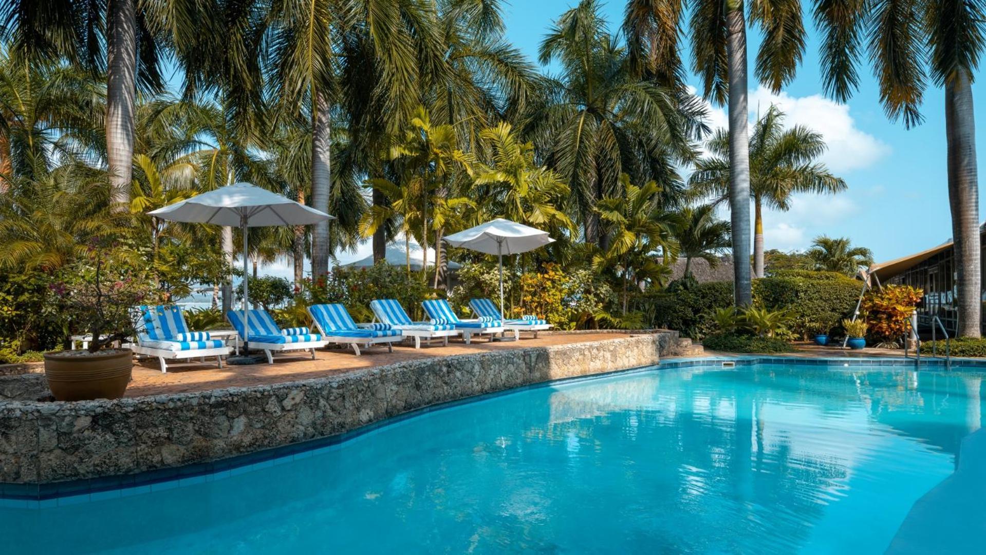 Coral Beach Hotel Daressalam Exterior foto