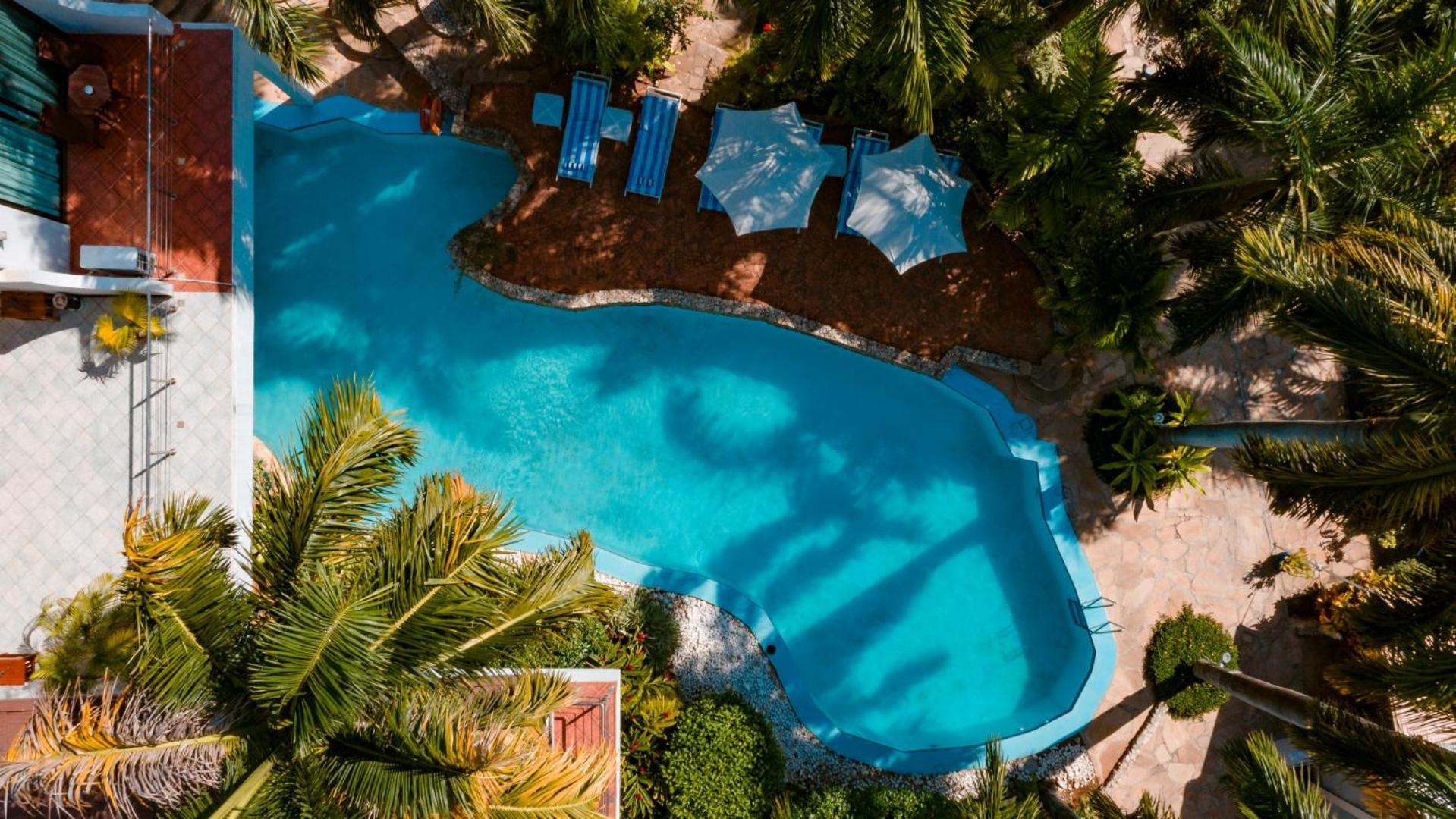 Coral Beach Hotel Daressalam Exterior foto