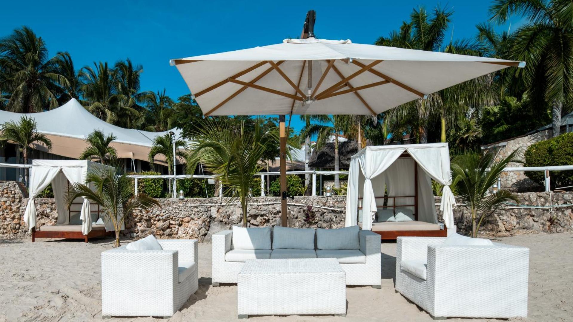 Coral Beach Hotel Daressalam Exterior foto